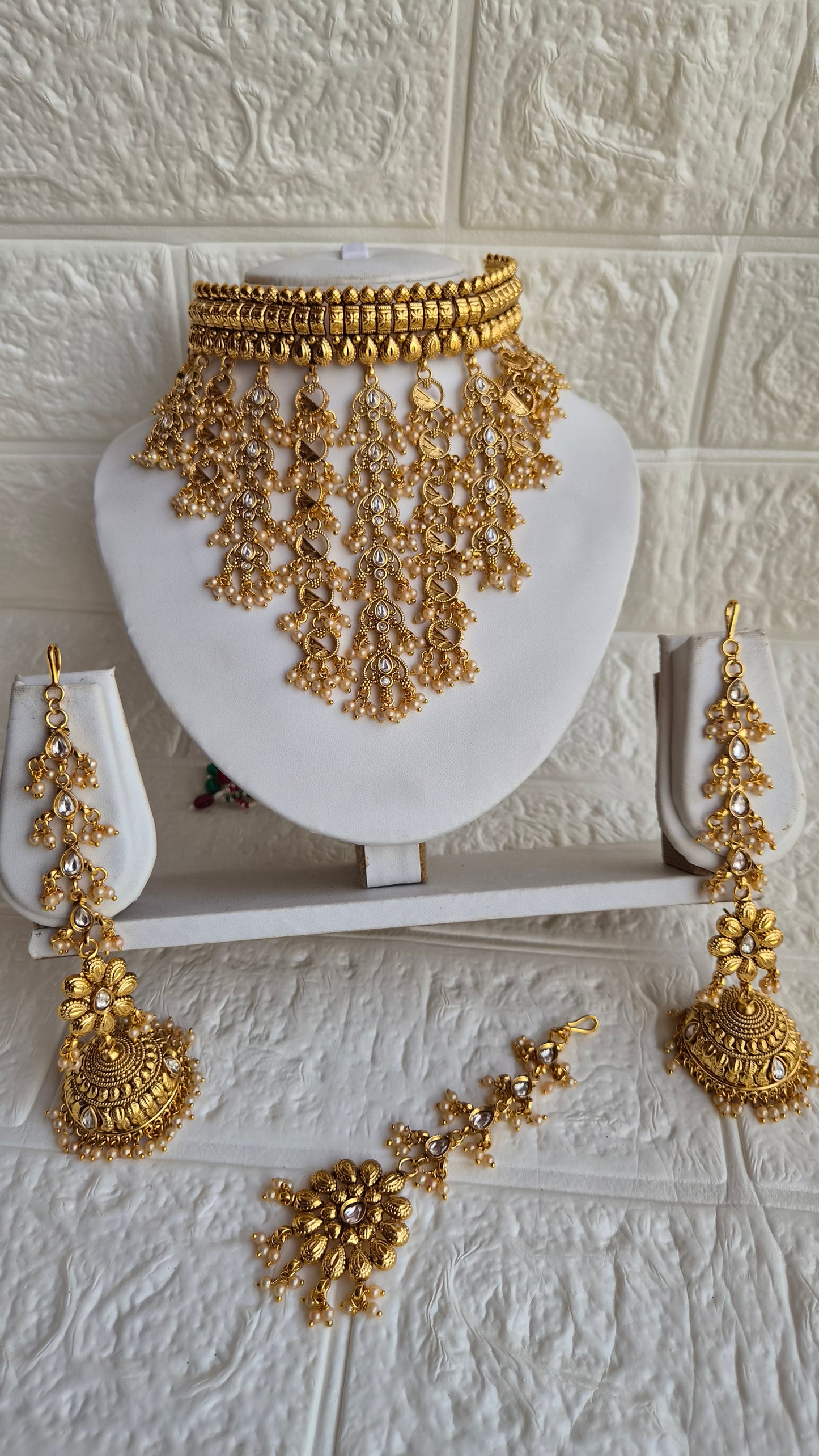 Statement Bridal Gold Plated Heritage Necklace set with maangtikka
