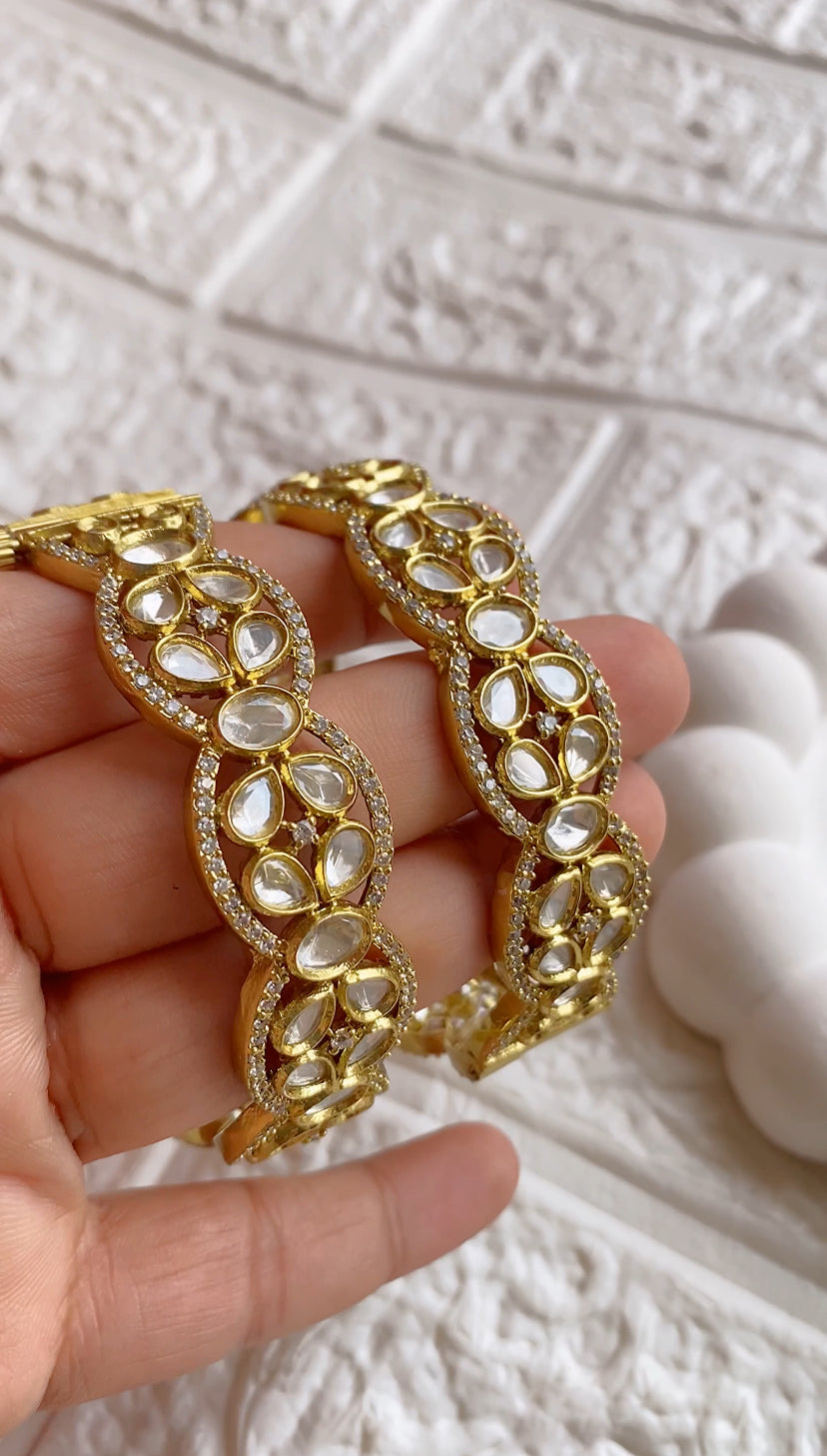 Signature Moissanite Kundan Openable Bangles