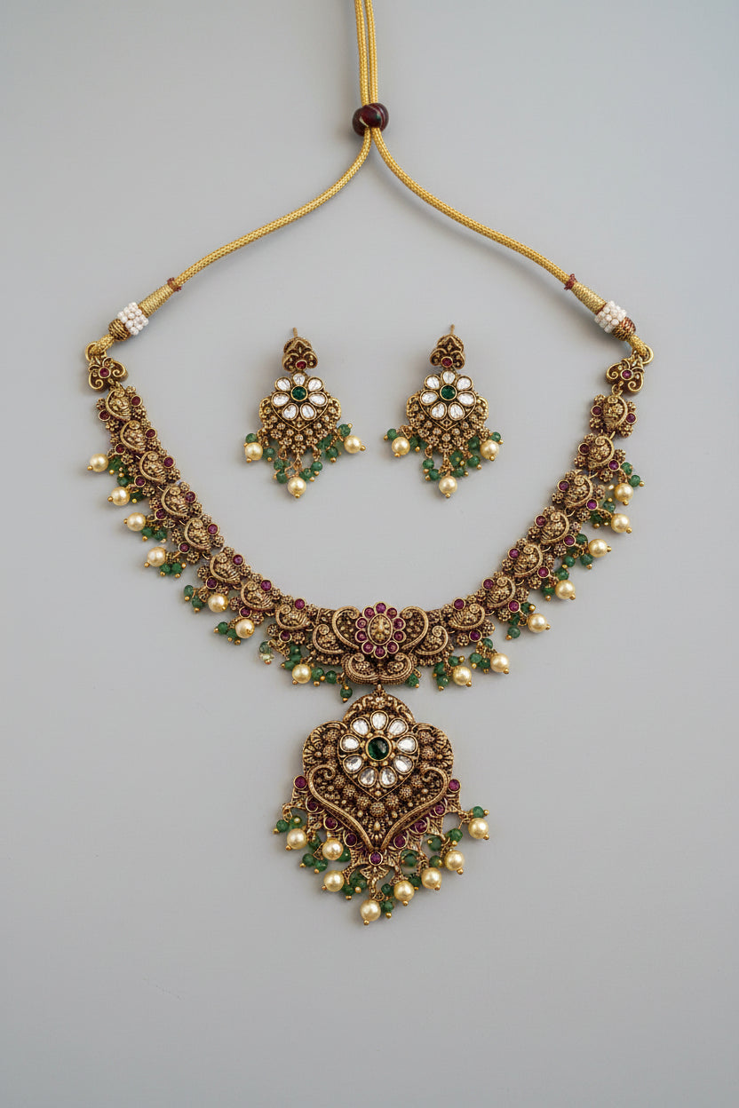 Signature Kundan Antique necklace set
