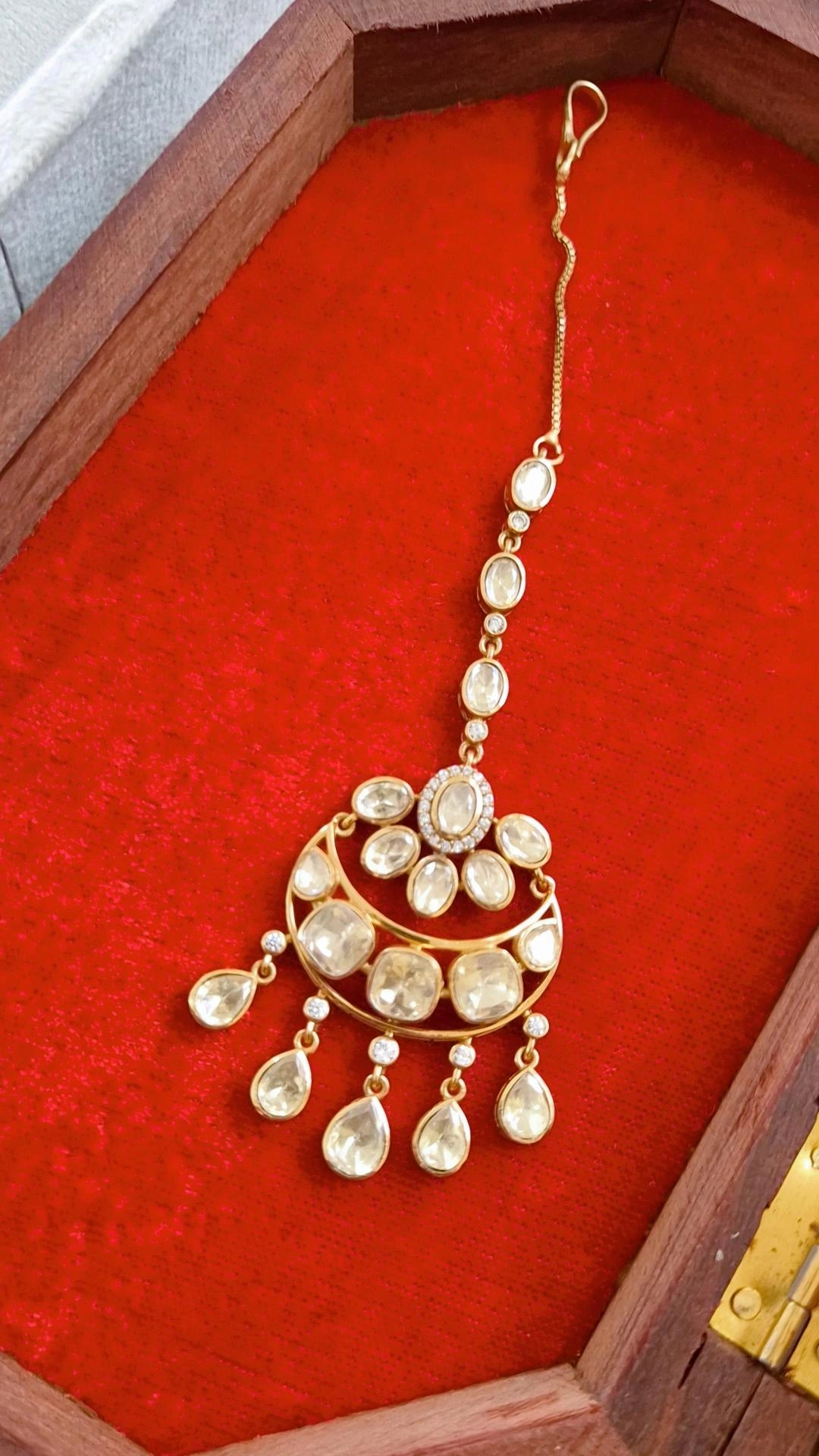 Chanda Statement Moissanite polki Maangtikka