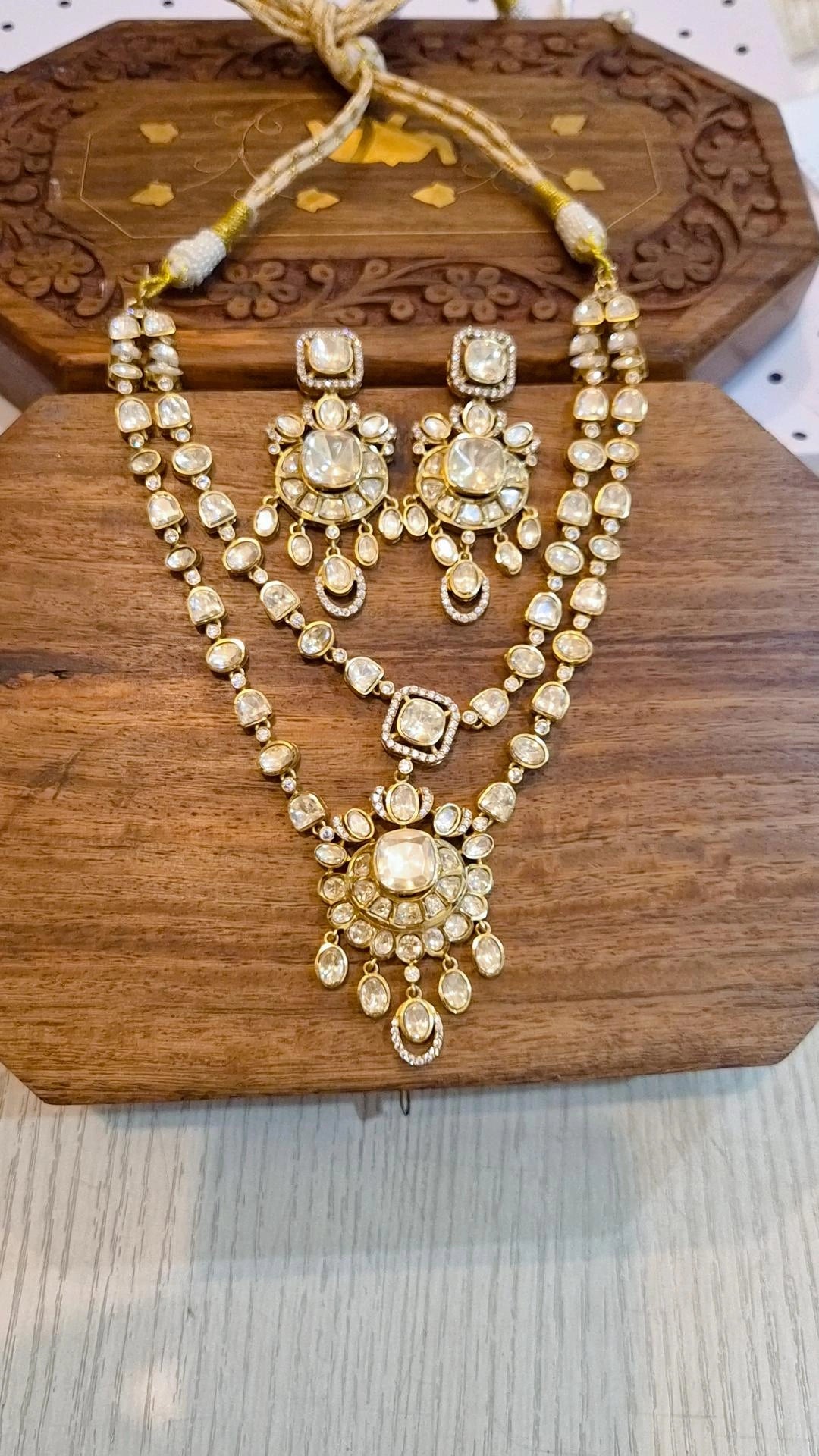 Saagi Statement Moissanite Polki Necklace Set
