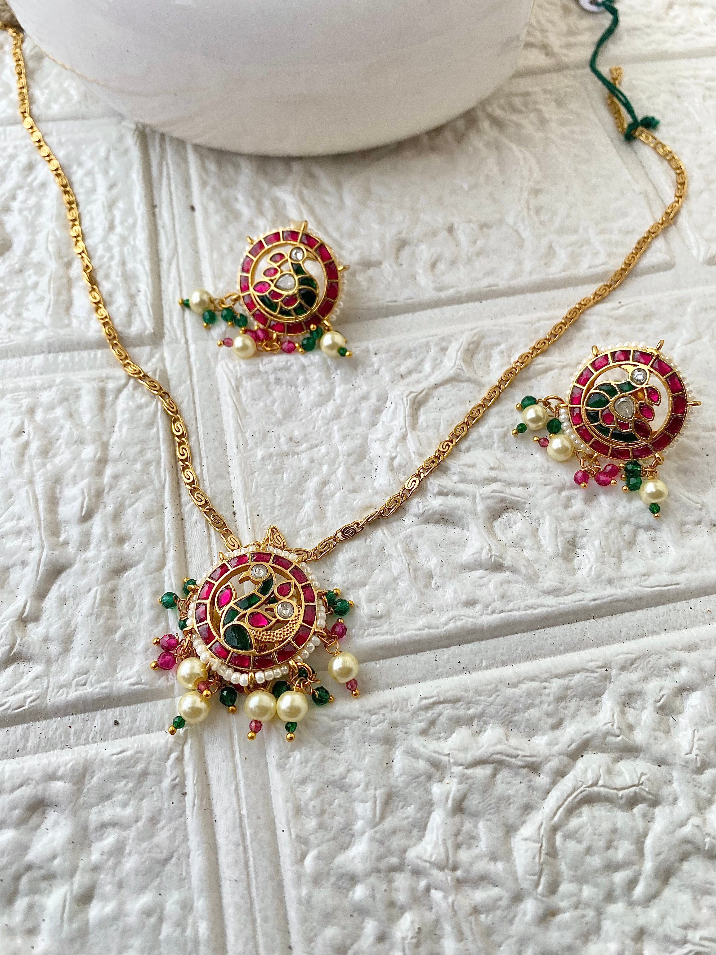 Paachi Kundan Gold Plated Anti-Tarnish Neckpiece with Stud Earrings