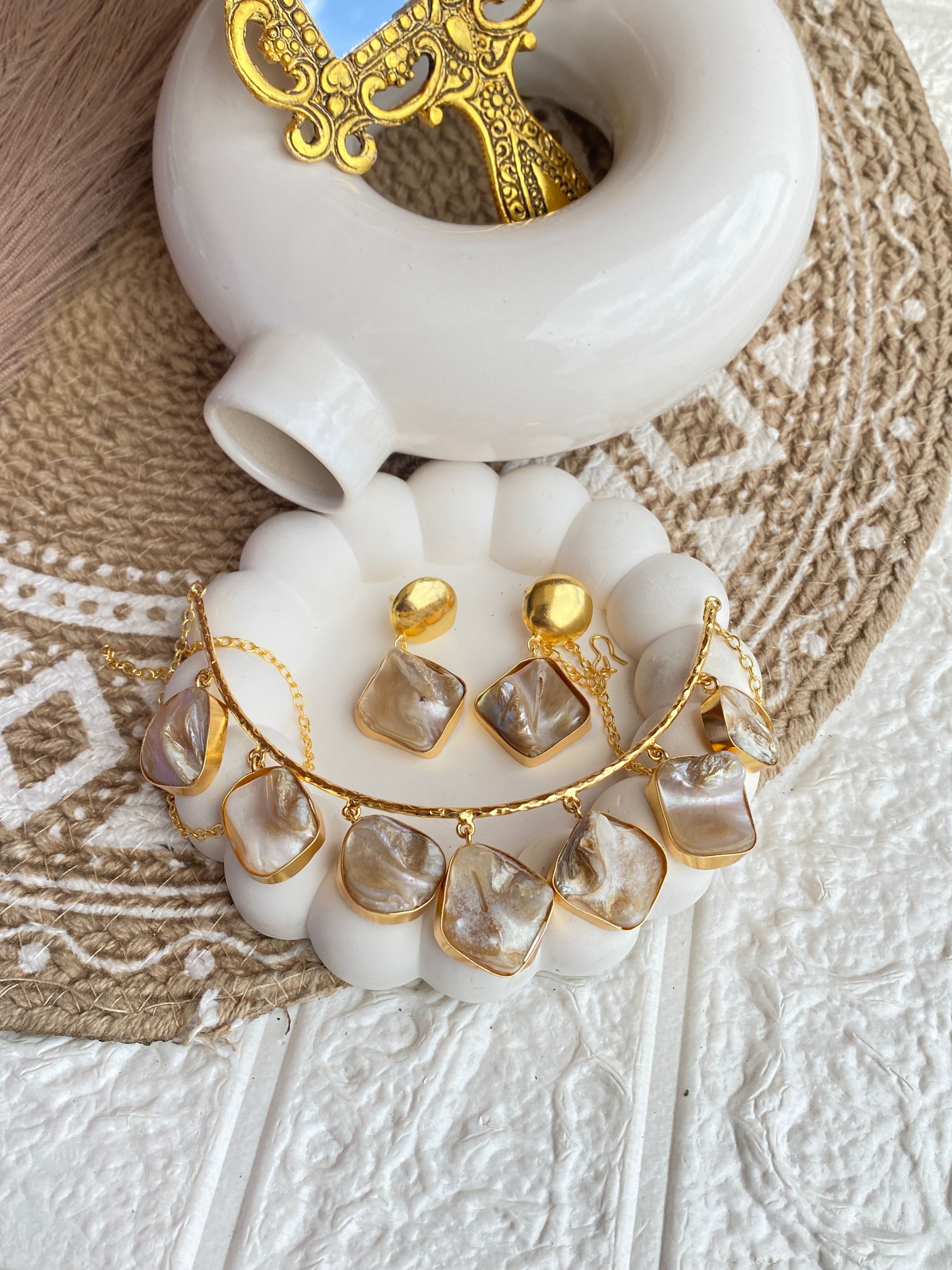 Mother Of Pearl Husli Neckpiece With Earrings