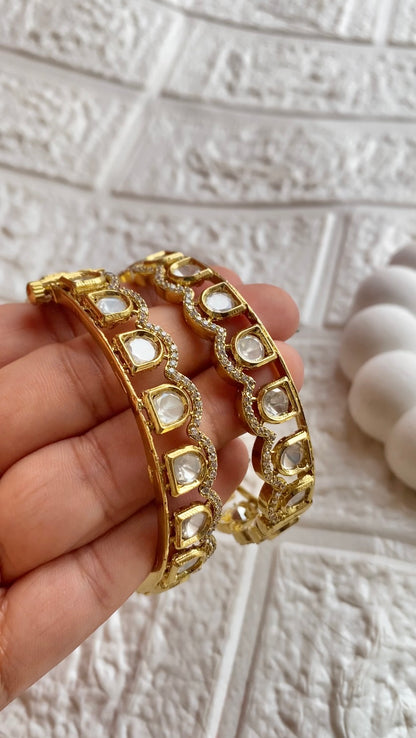 Signature Moissanite Kundan Bangle- Screw Openable