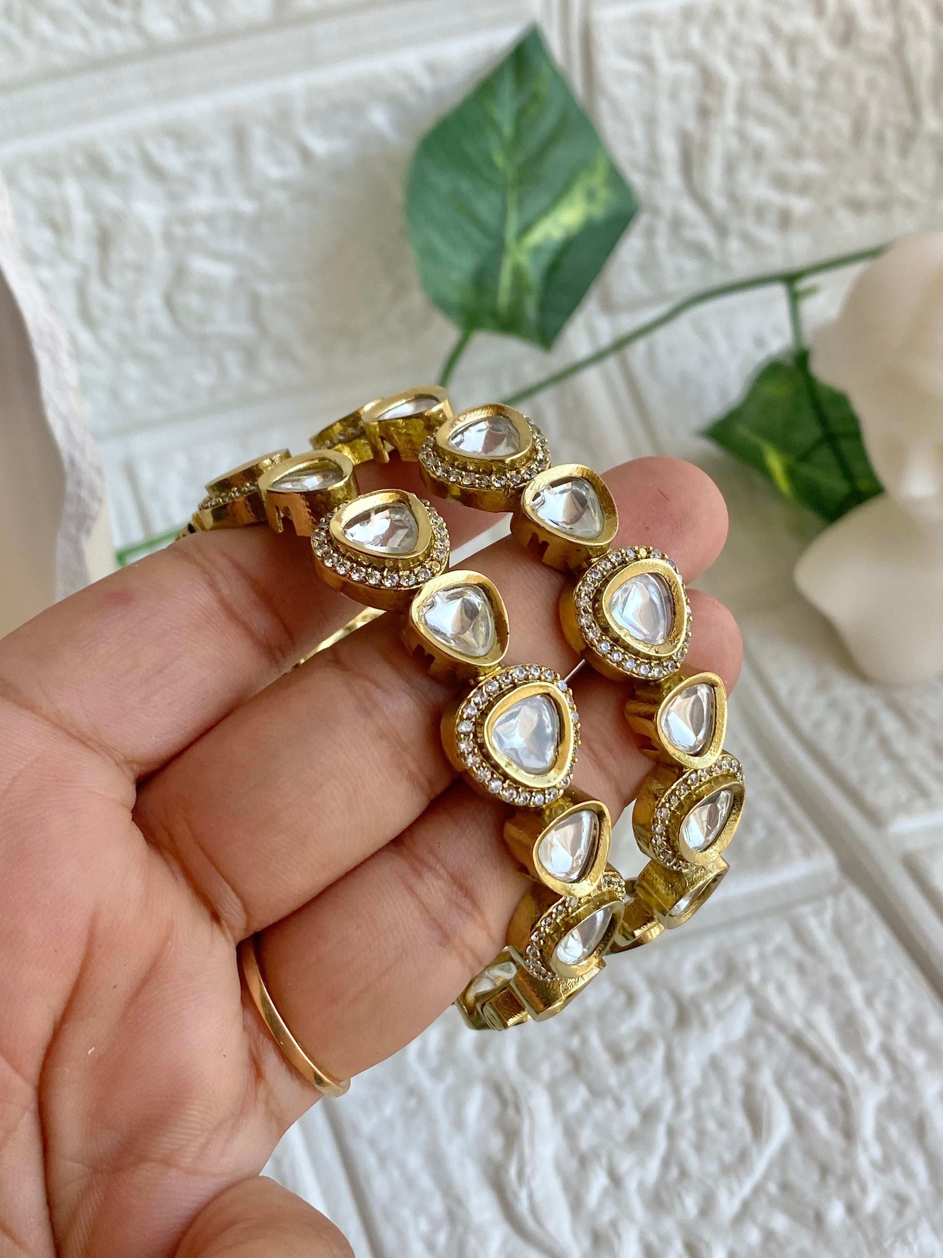 Royal Kundan  Moissanite Lockable Bangle