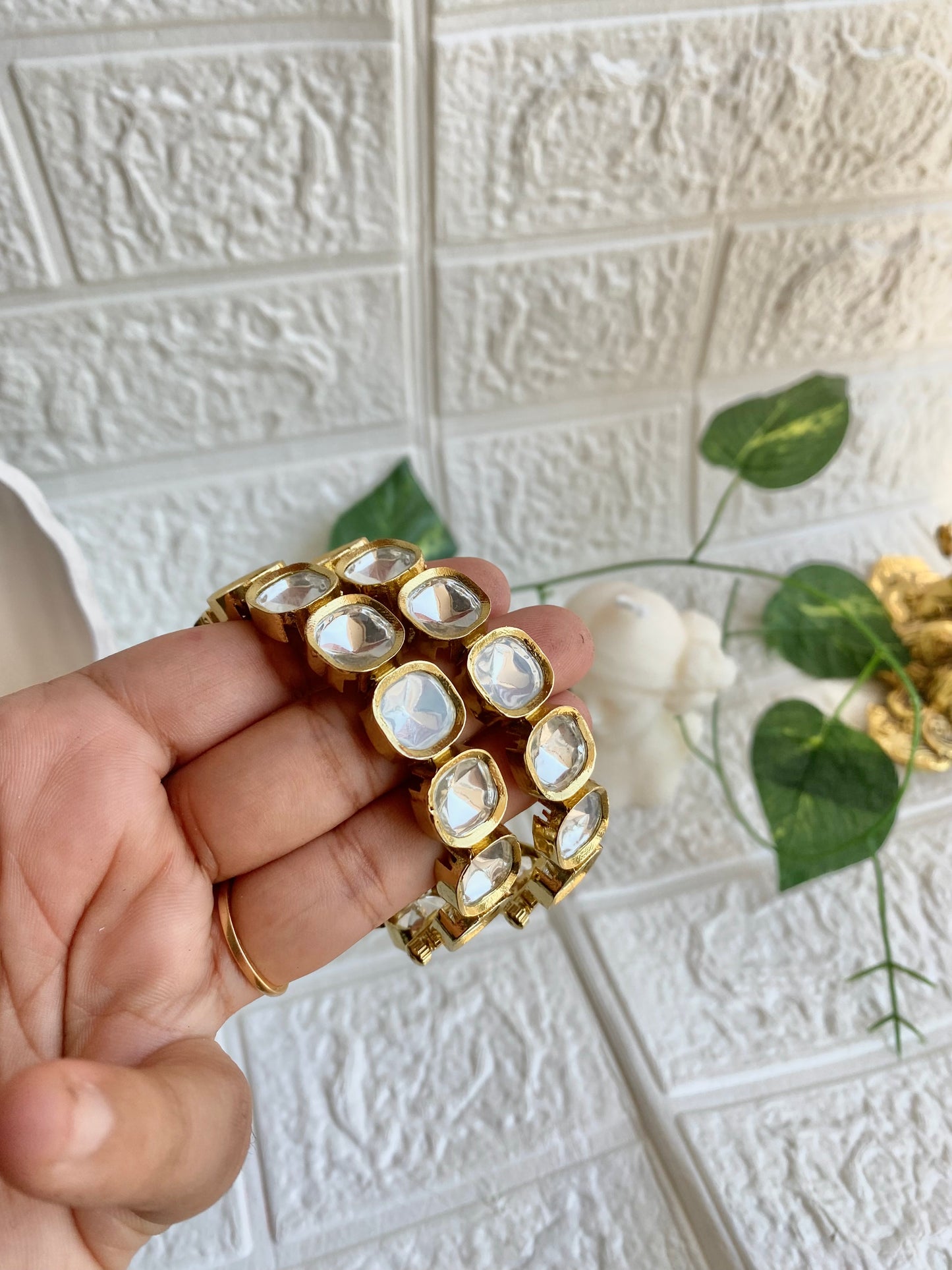 Signature Solitaire Moissanite Kundan Screw open Kadda