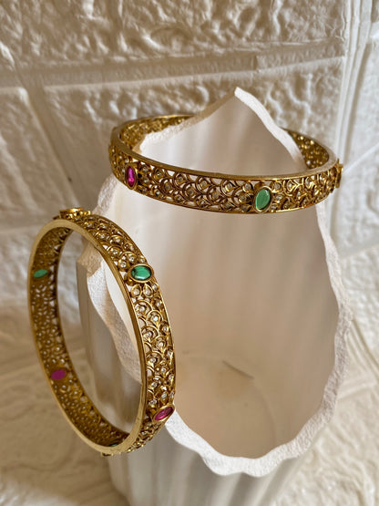 Signature Antique Kemp Stone Studded Bangle- pair of 2