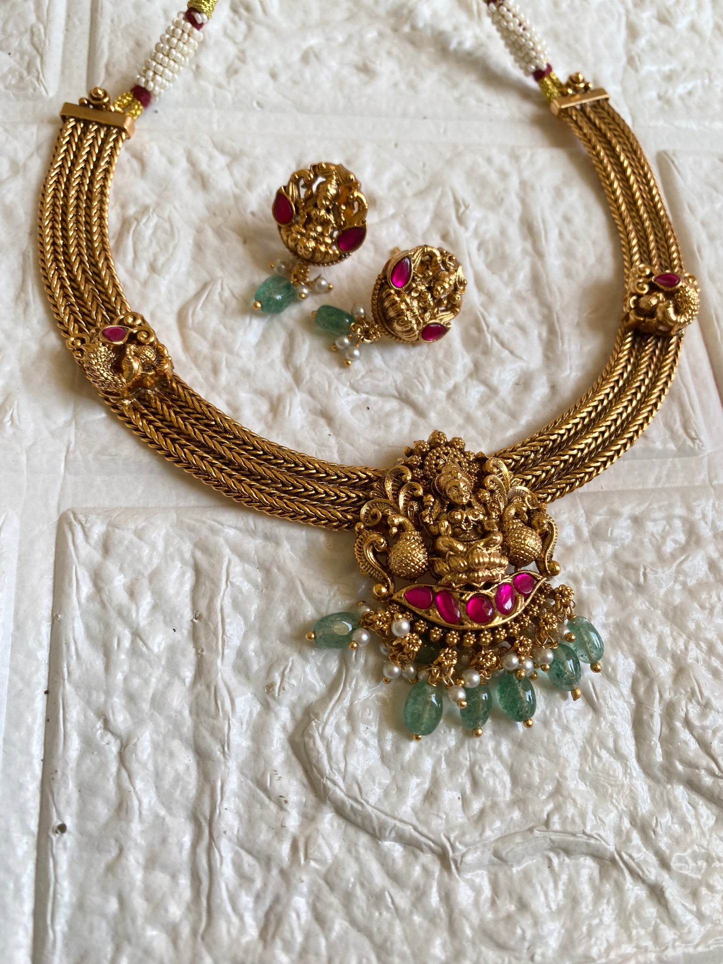 Kemp Stone Gold Plated Antique Necklace Set