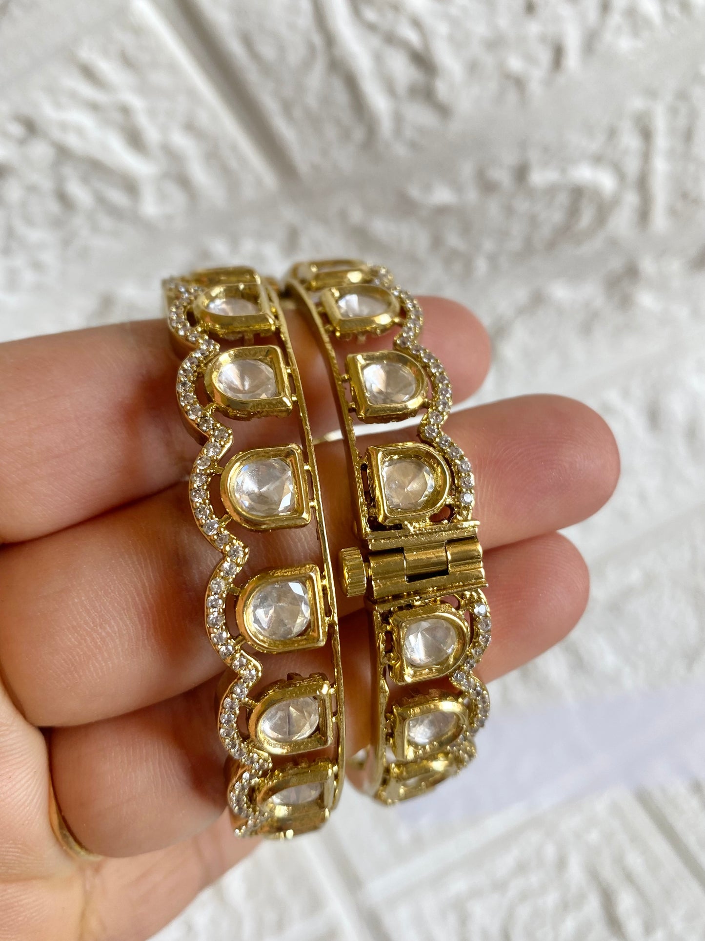 Signature Moissanite Kundan Bangle- Screw Openable