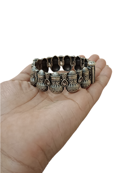 Silver Kalaash Adjustable Size Screw Bangle