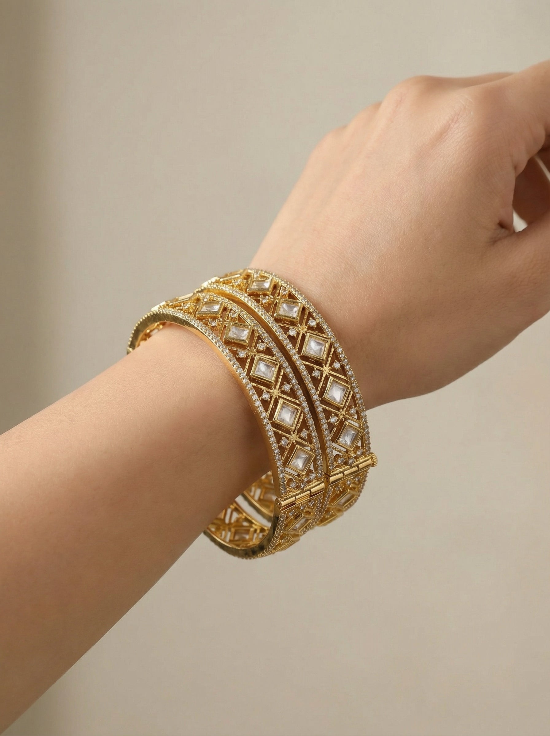 Signature Moissanite Kundan Openable Bangles - [generated by Eldor AI]
