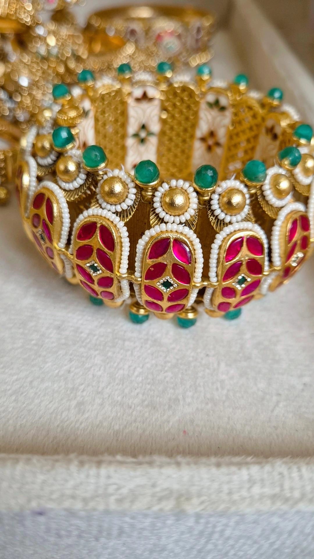 The Maharani Rajwadi Heritage  Screw Openable Kadda