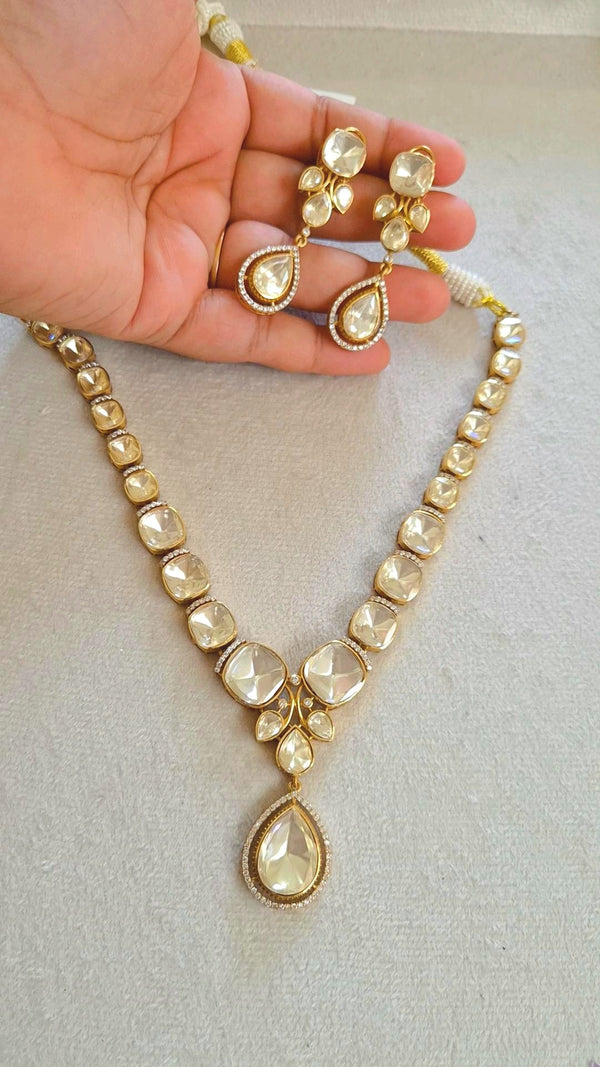 Shreya Emerlad Statement Moissanite Polki Necklace Earrings Set