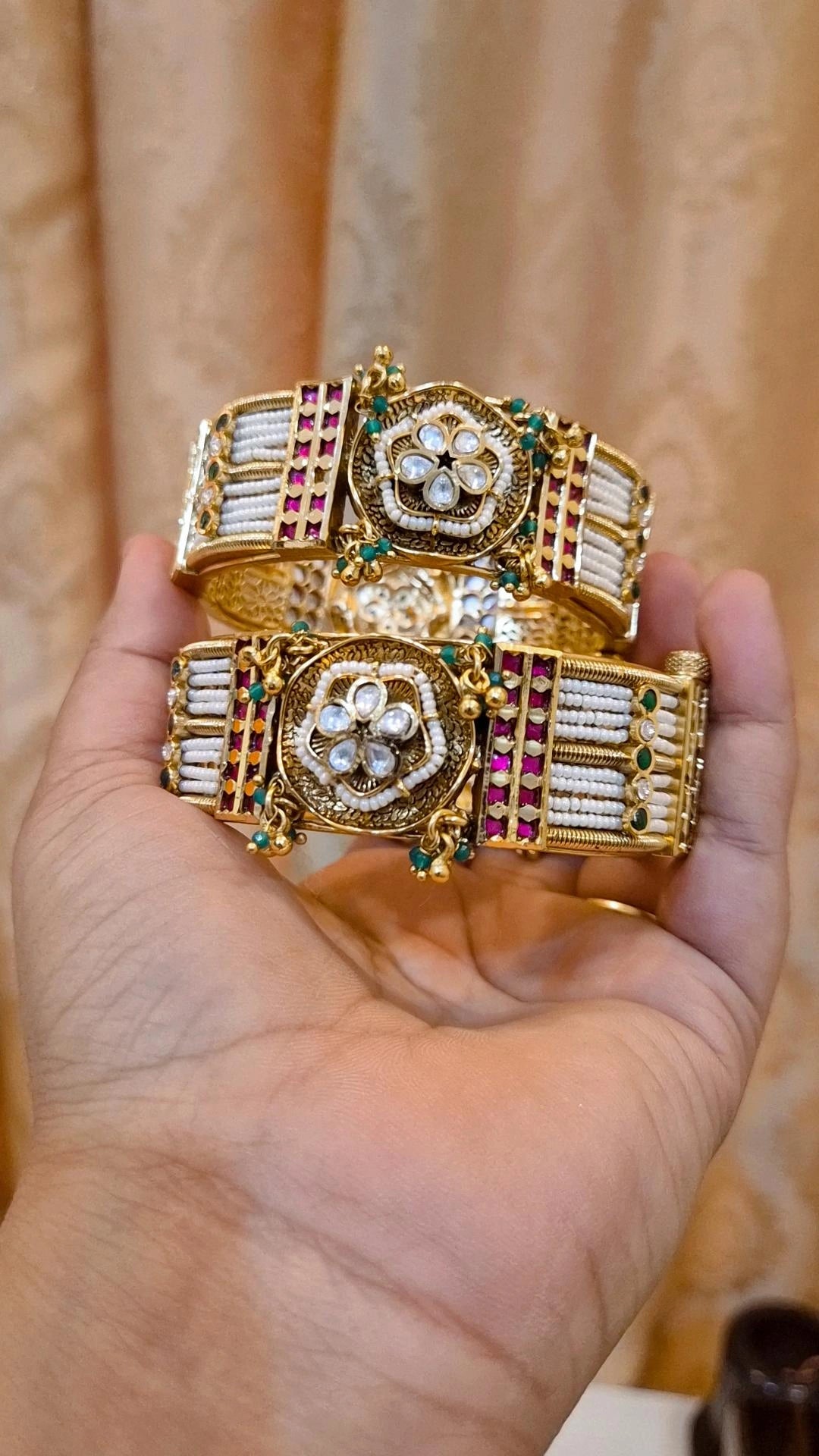 Signature Rajwadi Heritage Designer Screw Openable Kadda - Pair